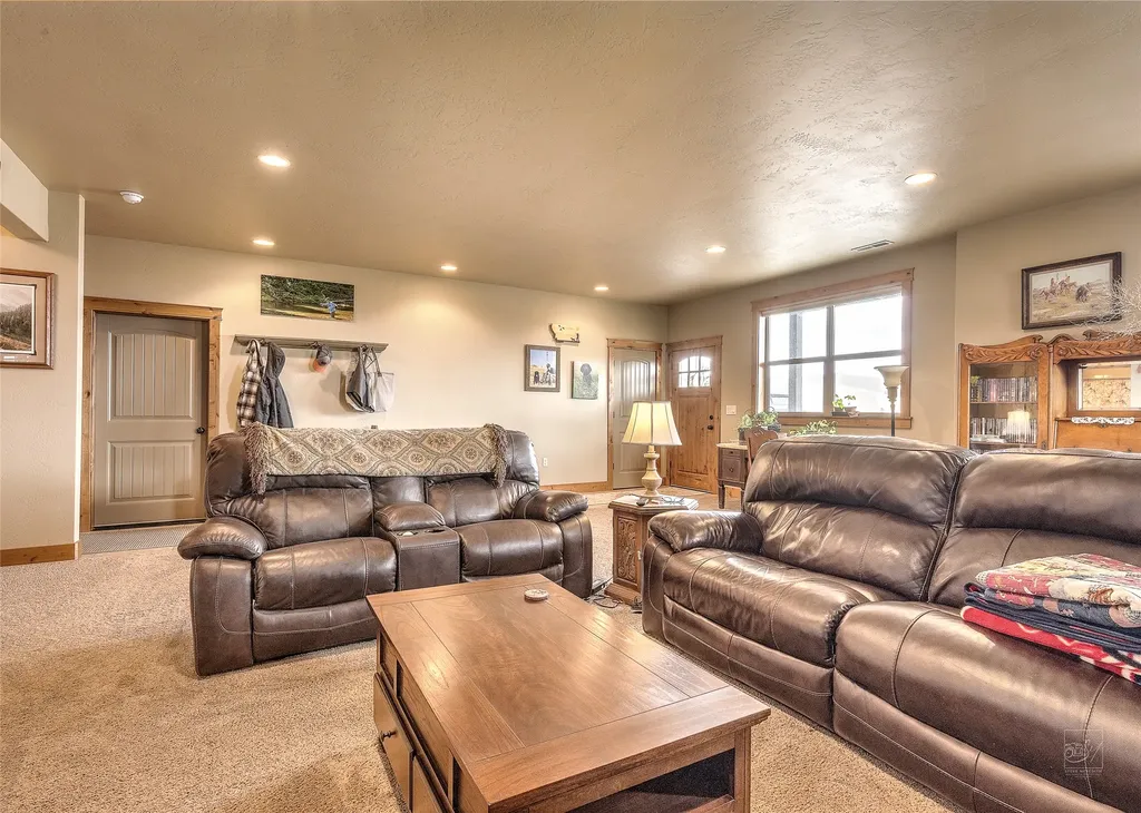 14 Ridgeview Drive Clancy MT 59634
