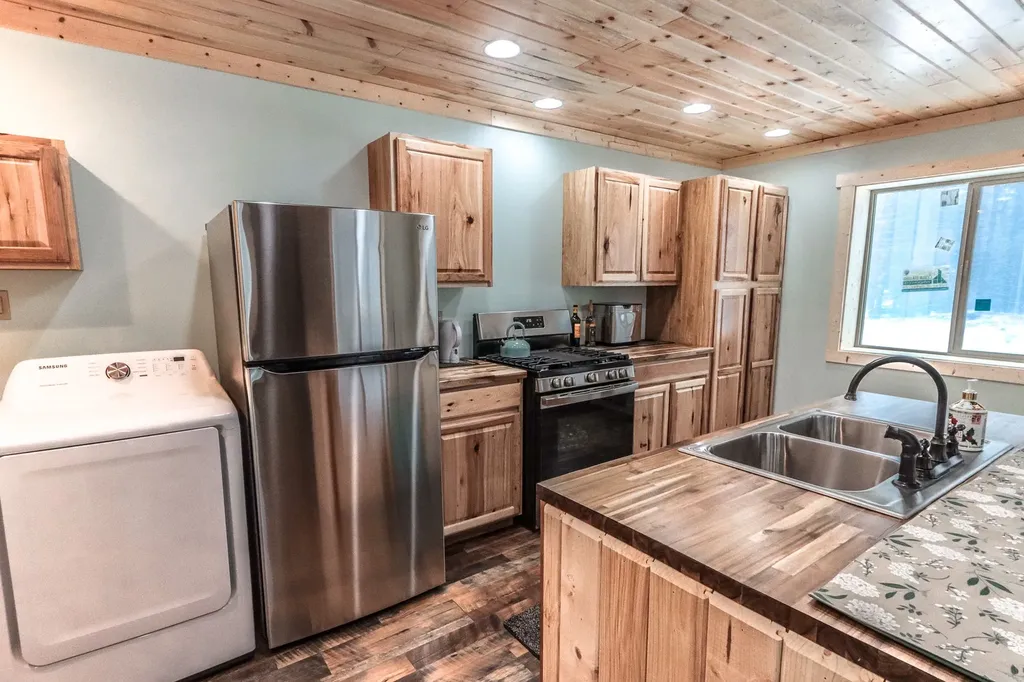 7490 Pinkham Creek Road Rexford MT 59930