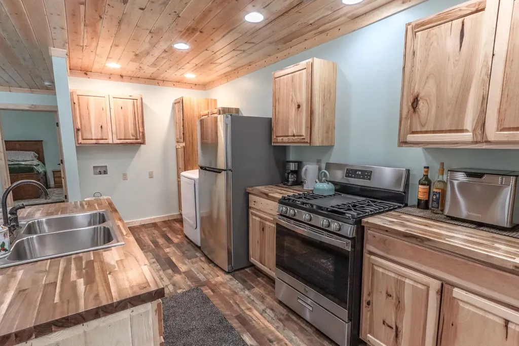 7490 Pinkham Creek Road Rexford MT 59930