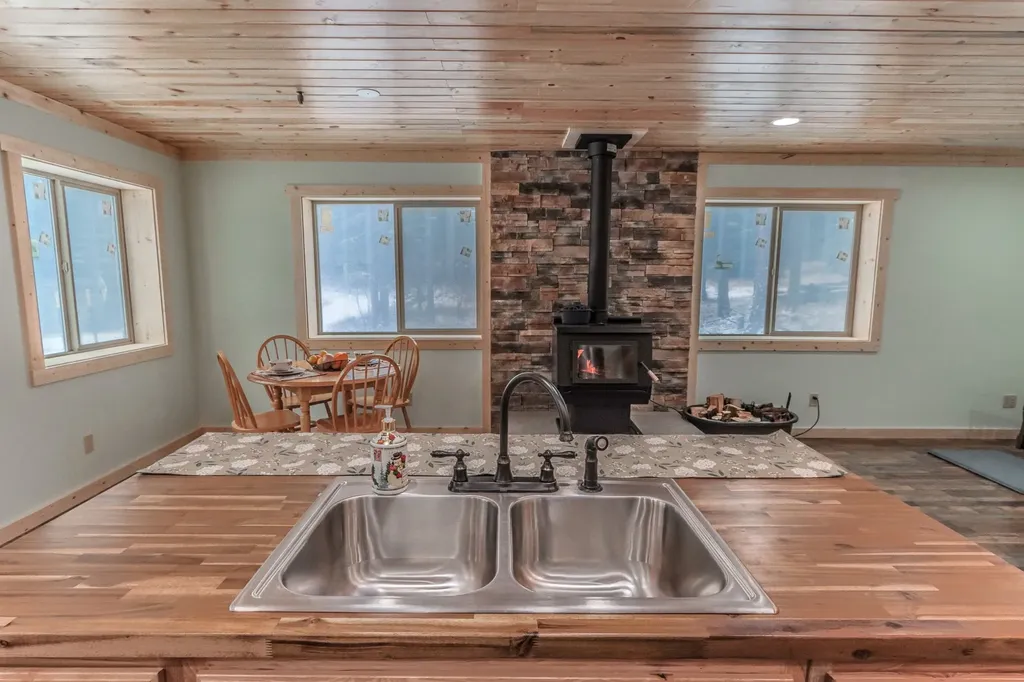 7490 Pinkham Creek Road Rexford MT 59930
