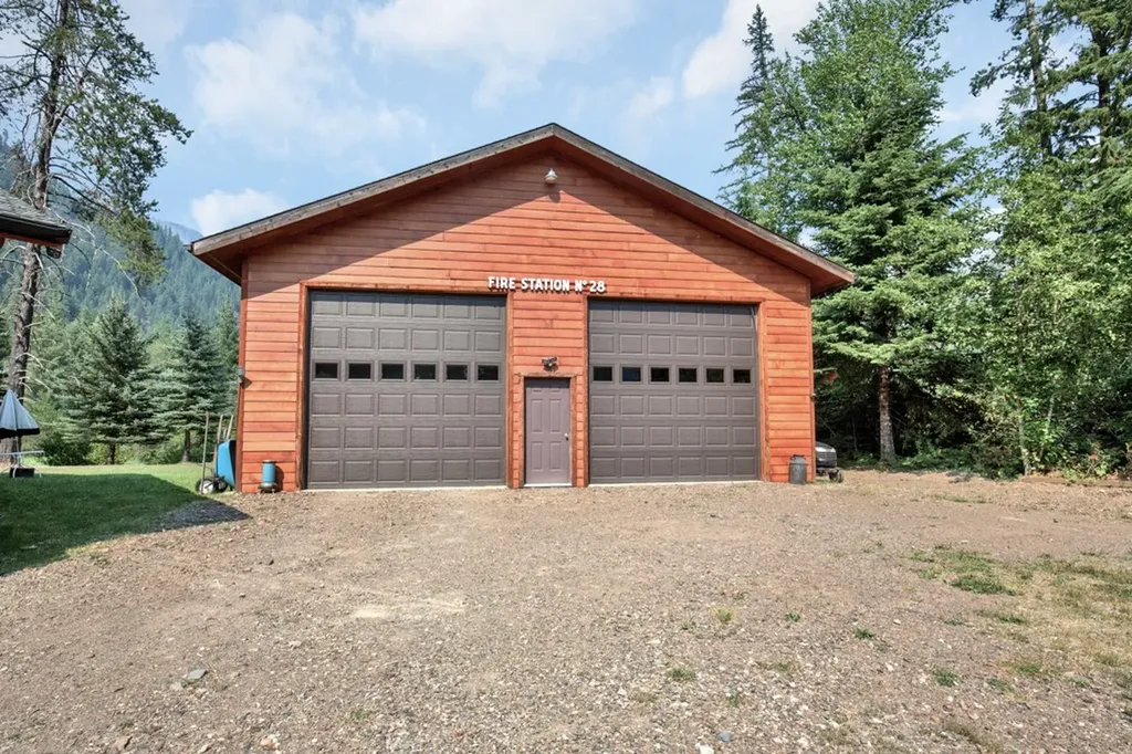 300 Old Bull River Road Noxon MT 59853