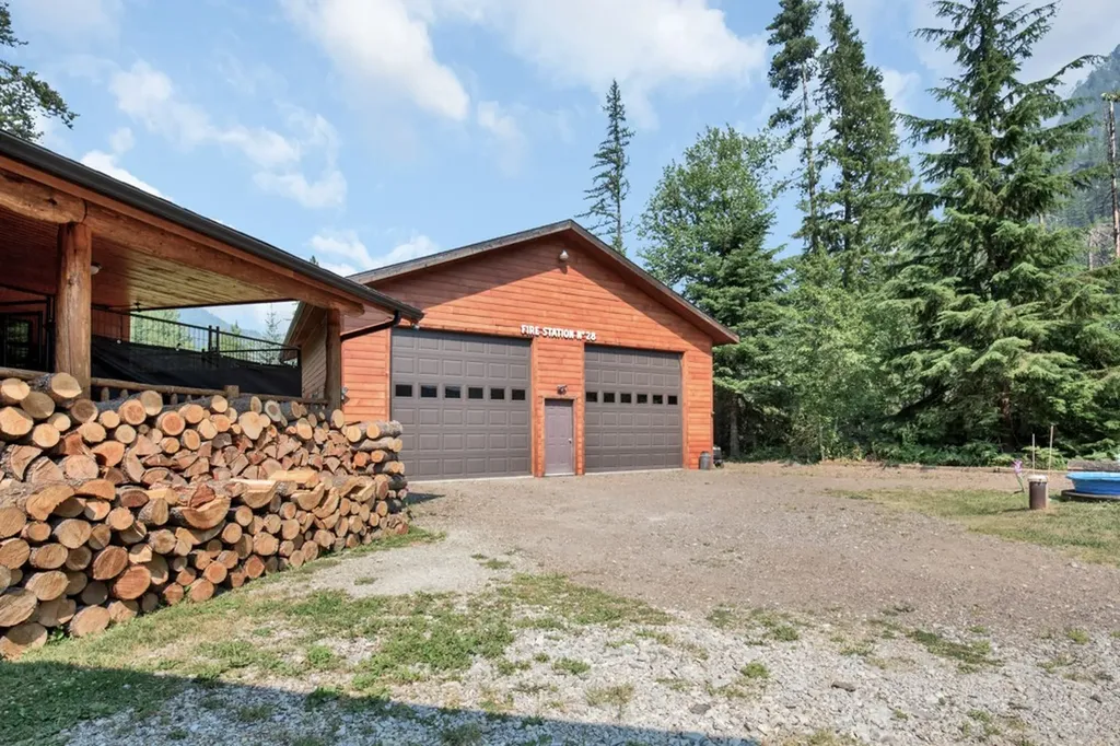300 Old Bull River Road Noxon MT 59853