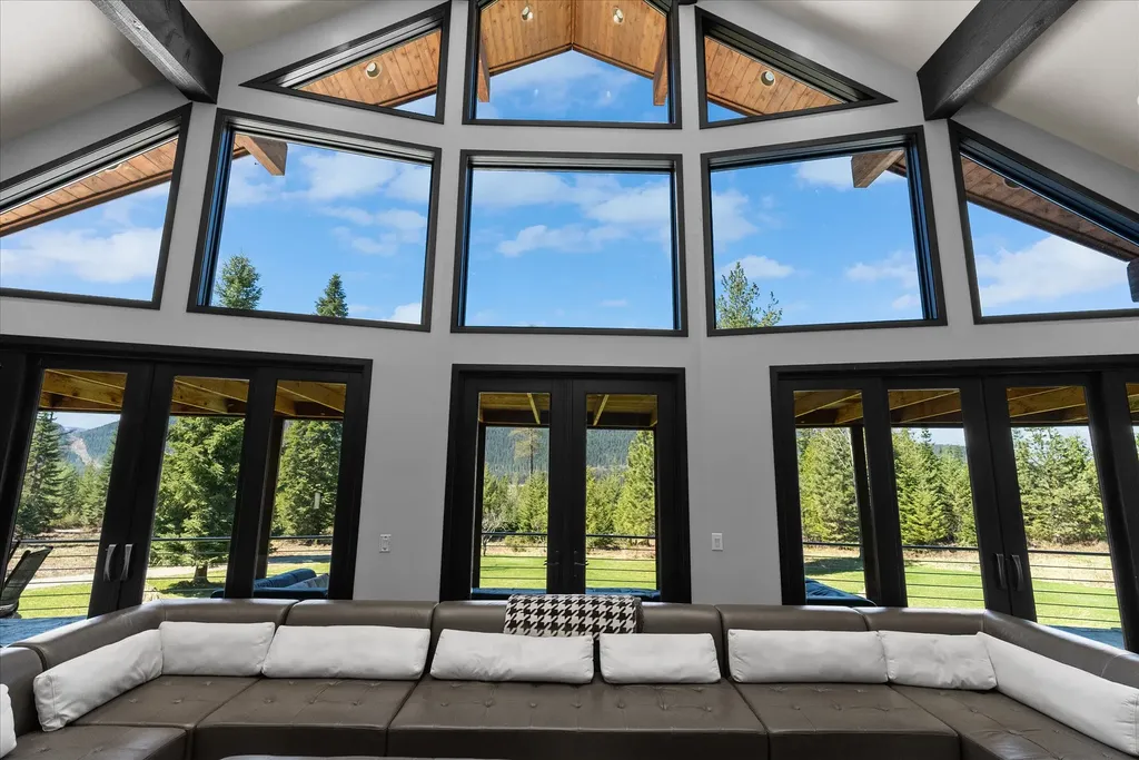 15 Copper Ridge Road Trout Creek MT 59874