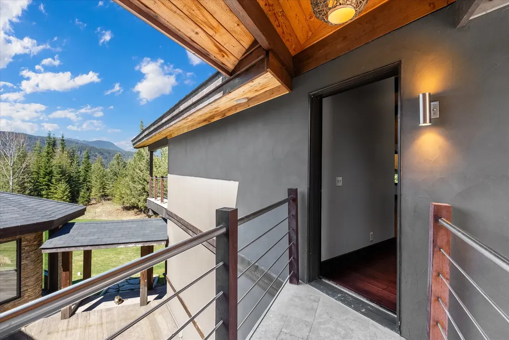 15 Copper Ridge Road Trout Creek MT 59874