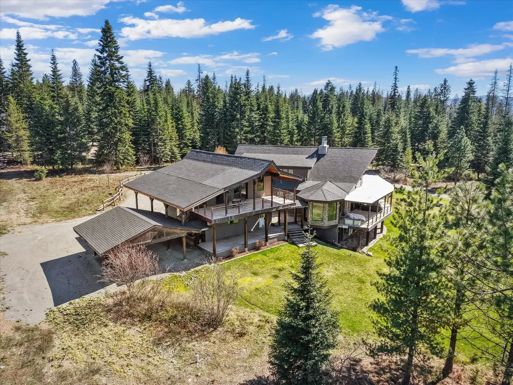 15 Copper Ridge Road Trout Creek MT 59874