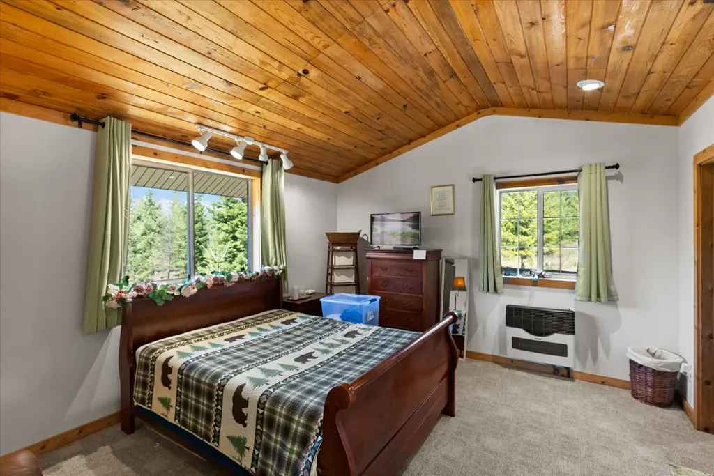 15 Copper Ridge Road Trout Creek MT 59874