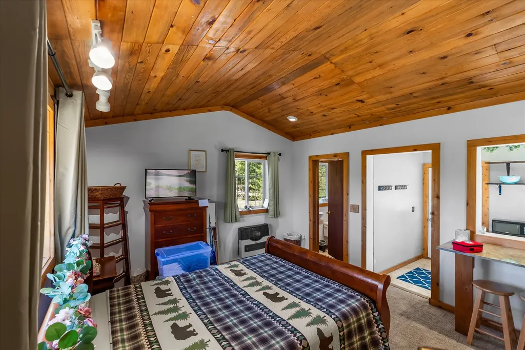 15 Copper Ridge Road Trout Creek MT 59874