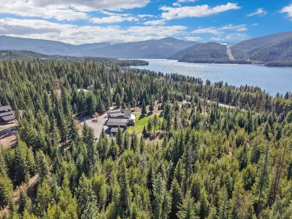 15 Copper Ridge Road Trout Creek MT 59874