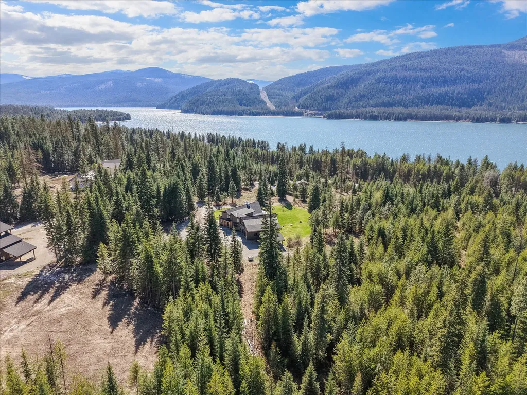 15 Copper Ridge Road Trout Creek MT 59874