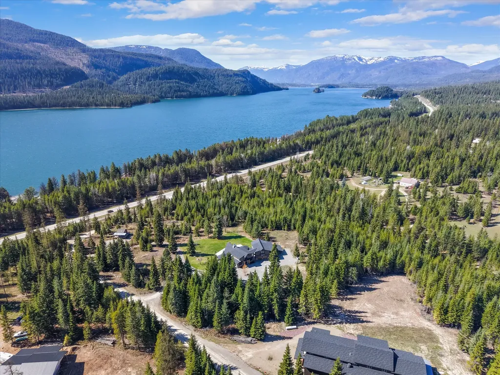 15 Copper Ridge Road Trout Creek MT 59874