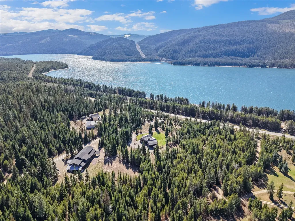 15 Copper Ridge Road Trout Creek MT 59874