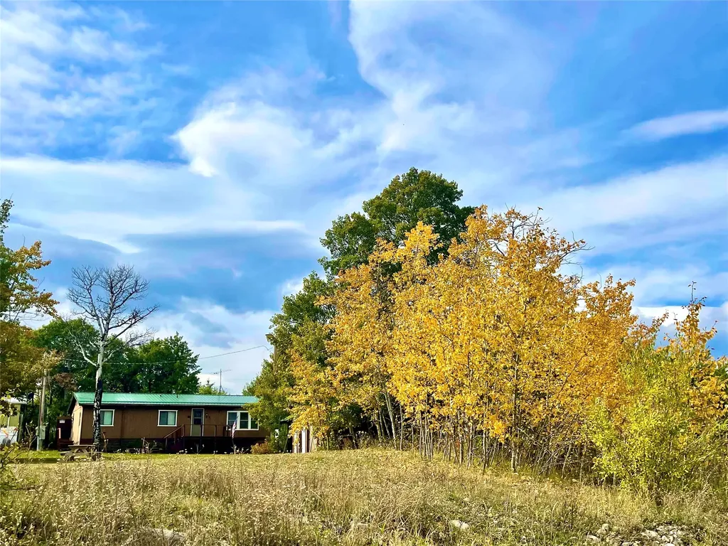 28 W Shore Road Babb MT 59411