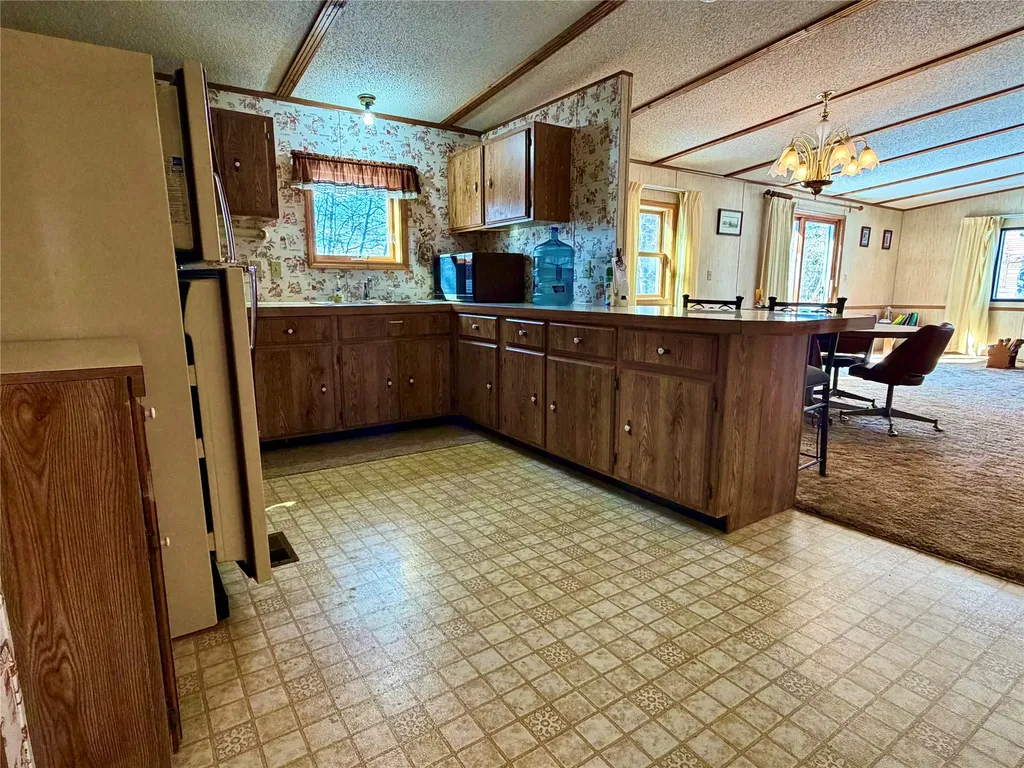 28 W Shore Road Babb MT 59411