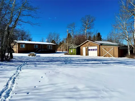 28 W Shore Road Babb MT 59411