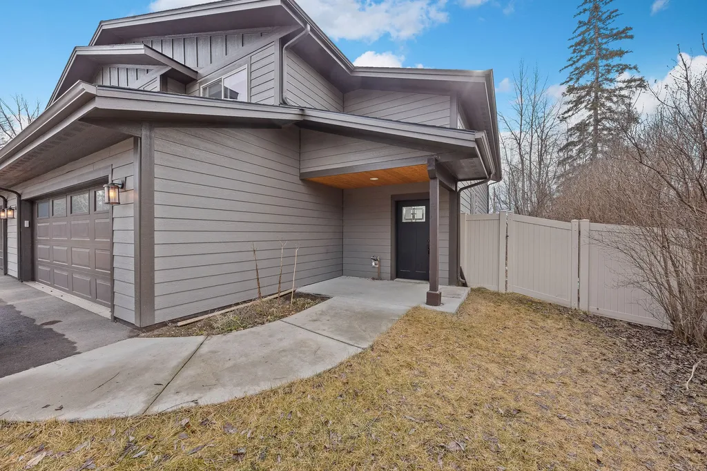 532 & 534 E Evergreen Drive Kalispell MT 59901
