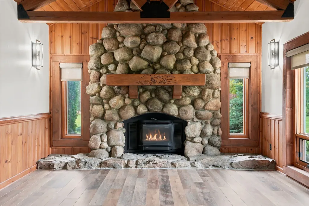 1862 Mountain Meadow Lane Victor MT 59875