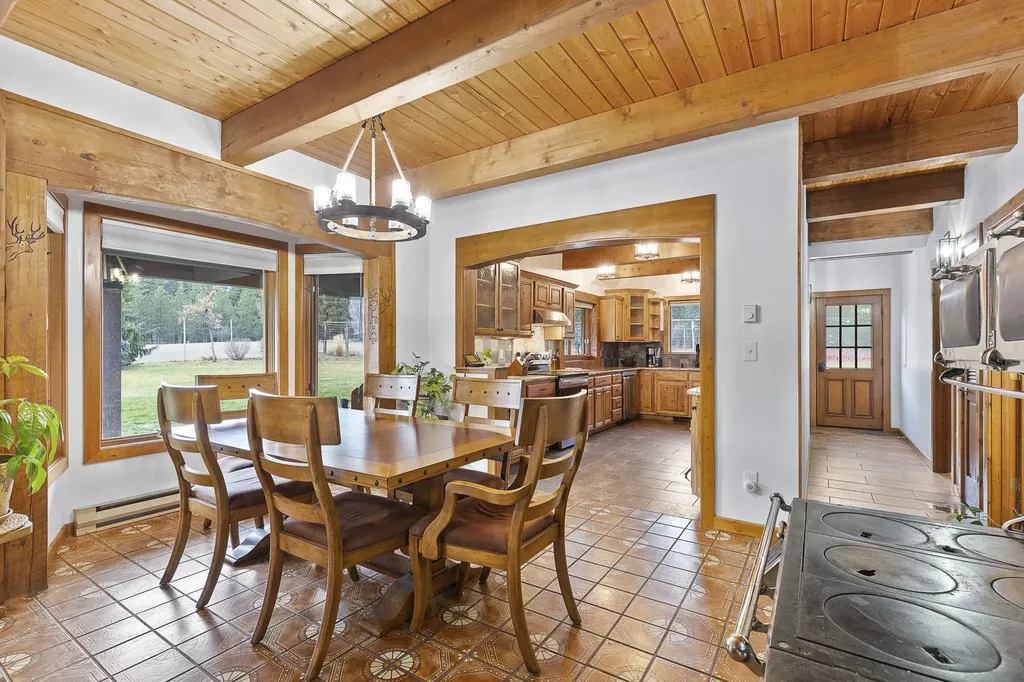 1862 Mountain Meadow Lane Victor MT 59875