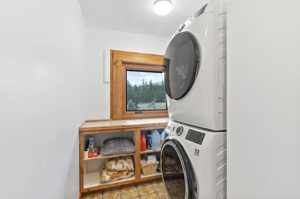 1862 Mountain Meadow Lane Victor MT 59875