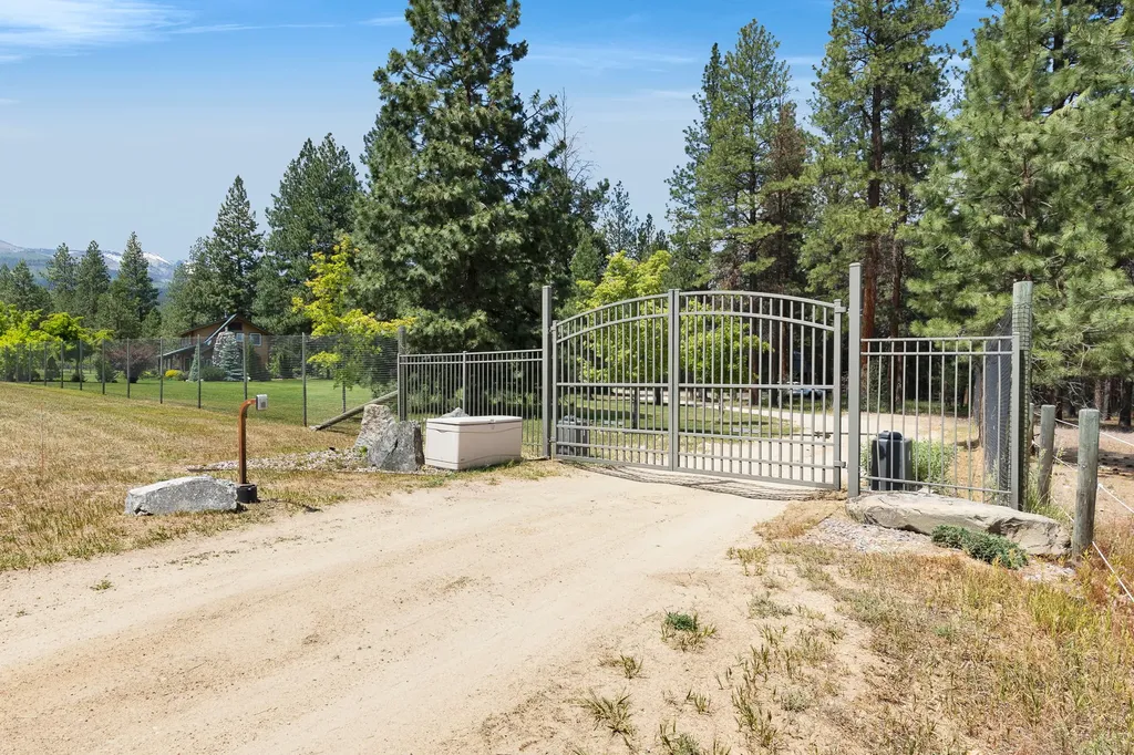 1862 Mountain Meadow Lane Victor MT 59875