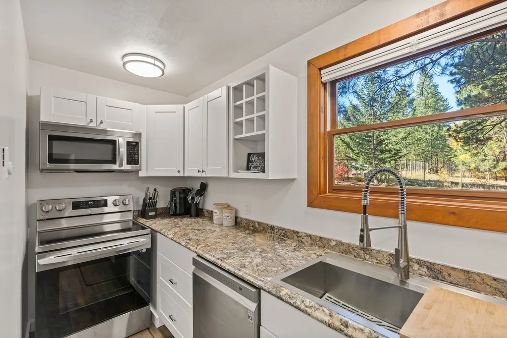 1862 Mountain Meadow Lane Victor MT 59875