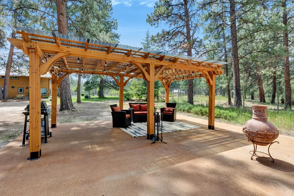 1862 Mountain Meadow Lane Victor MT 59875