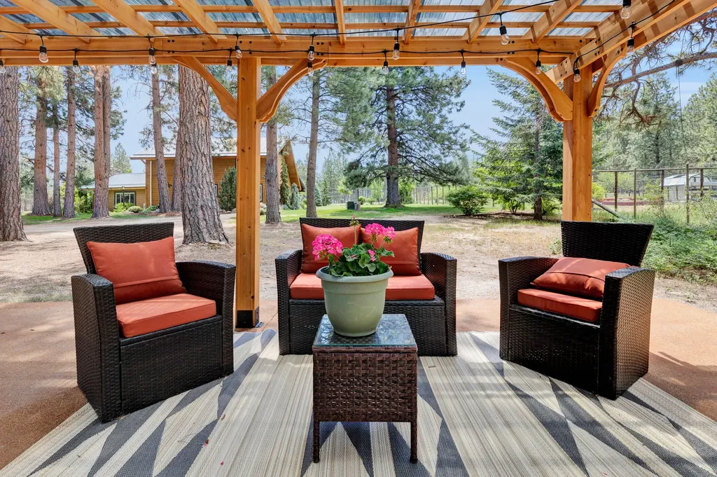 1862 Mountain Meadow Lane Victor MT 59875