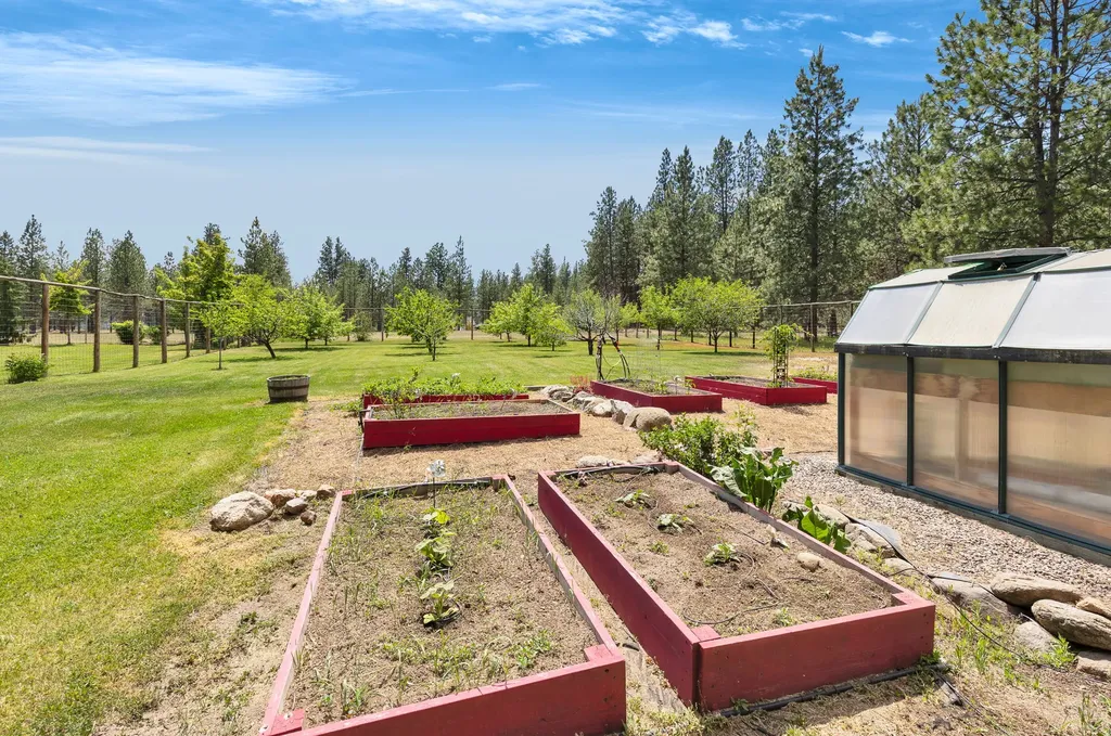 1862 Mountain Meadow Lane Victor MT 59875