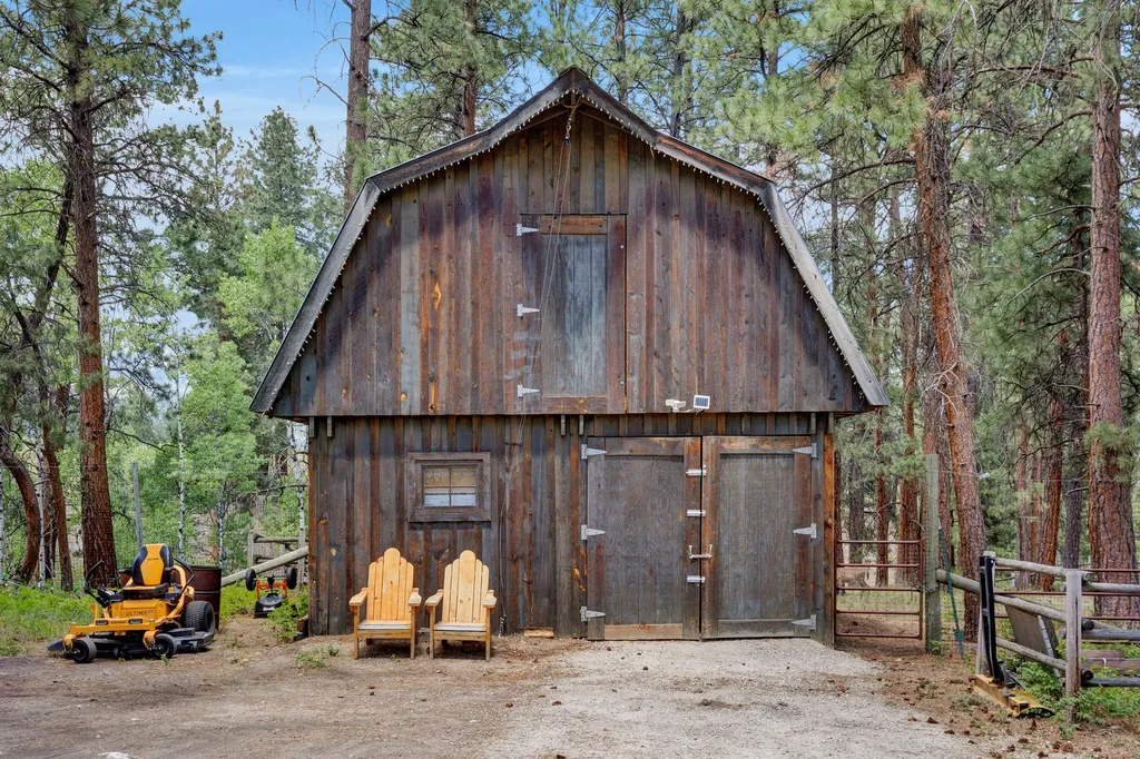 1862 Mountain Meadow Lane Victor MT 59875