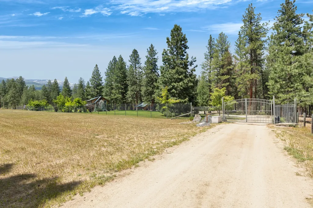 1862 Mountain Meadow Lane Victor MT 59875