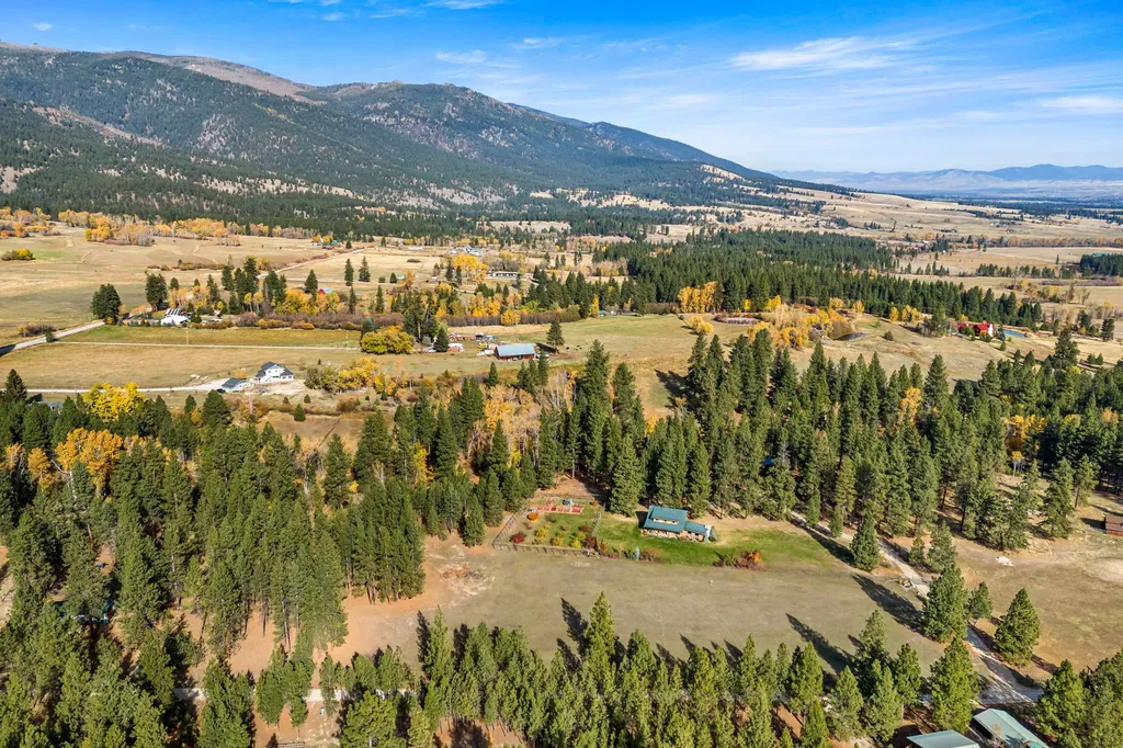 1862 Mountain Meadow Lane Victor MT 59875
