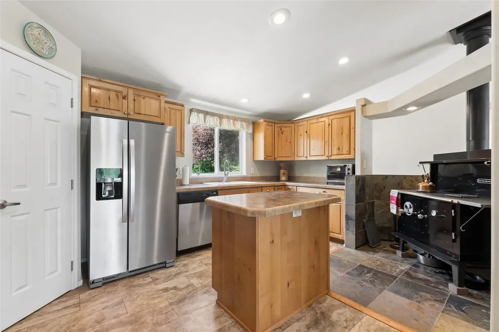 912 Homestead Drive Rexford MT 59930
