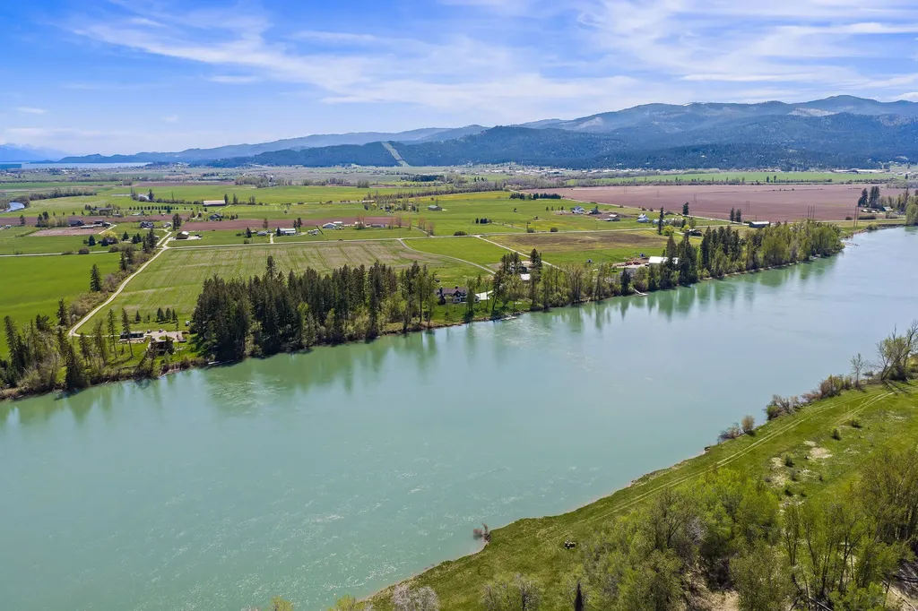 1275 Lower Valley Road Kalispell MT 59901
