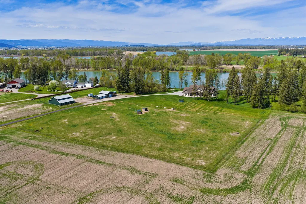 1275 Lower Valley Road Kalispell MT 59901