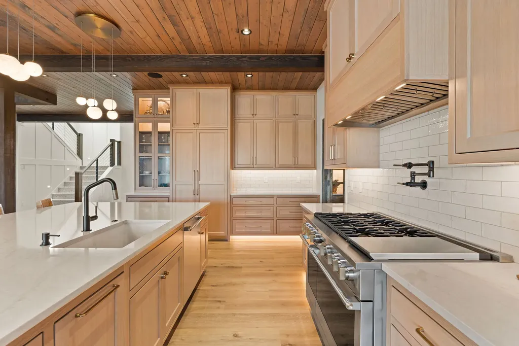 1275 Lower Valley Road Kalispell MT 59901