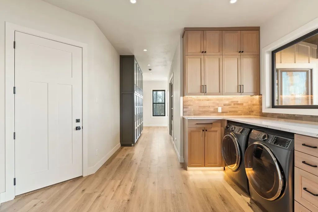 1275 Lower Valley Road Kalispell MT 59901
