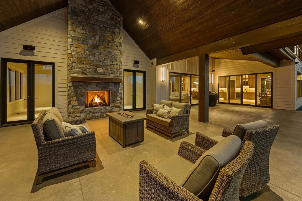1275 Lower Valley Road Kalispell MT 59901