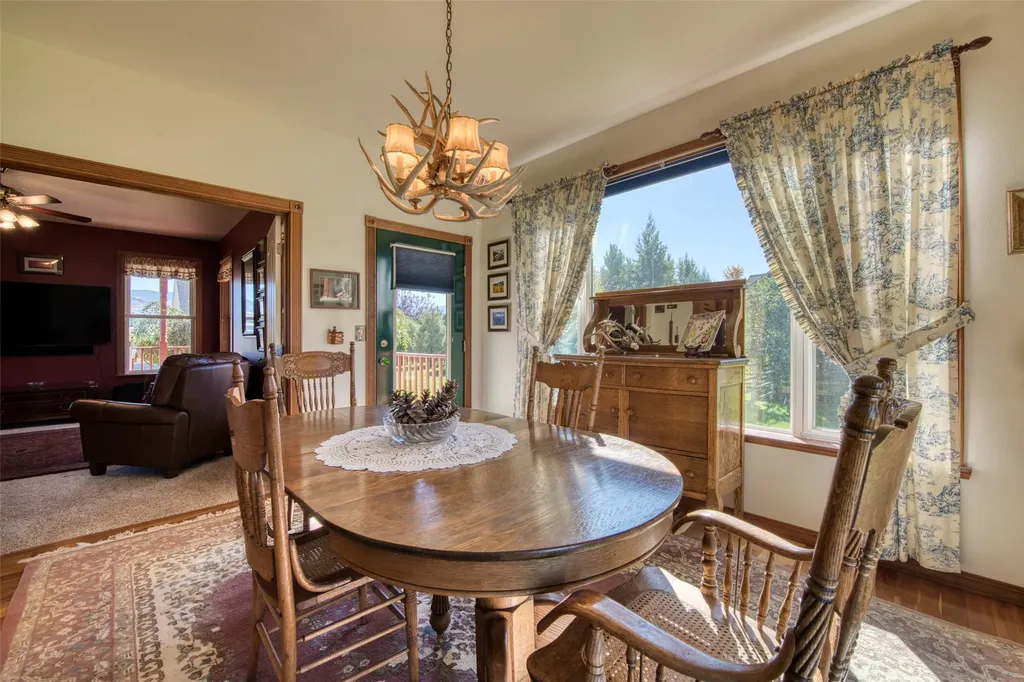 1534 Brittany Way Corvallis MT 59828