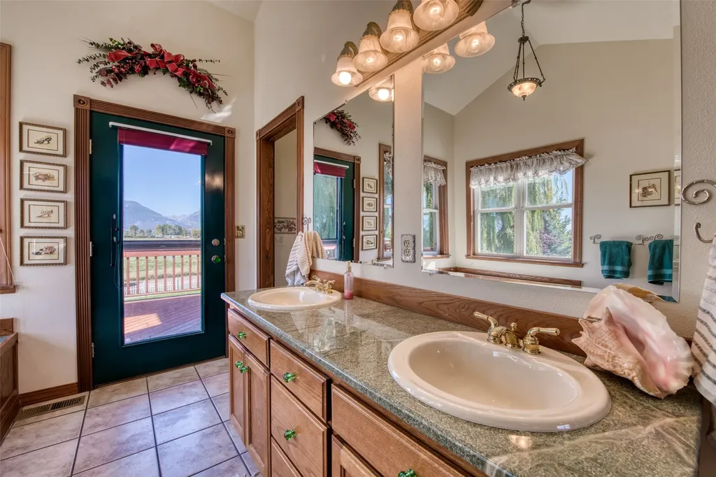 1534 Brittany Way Corvallis MT 59828