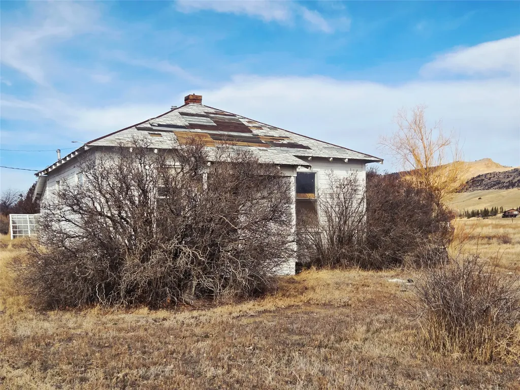 117 Yellowstone Road Whitehall MT 59759