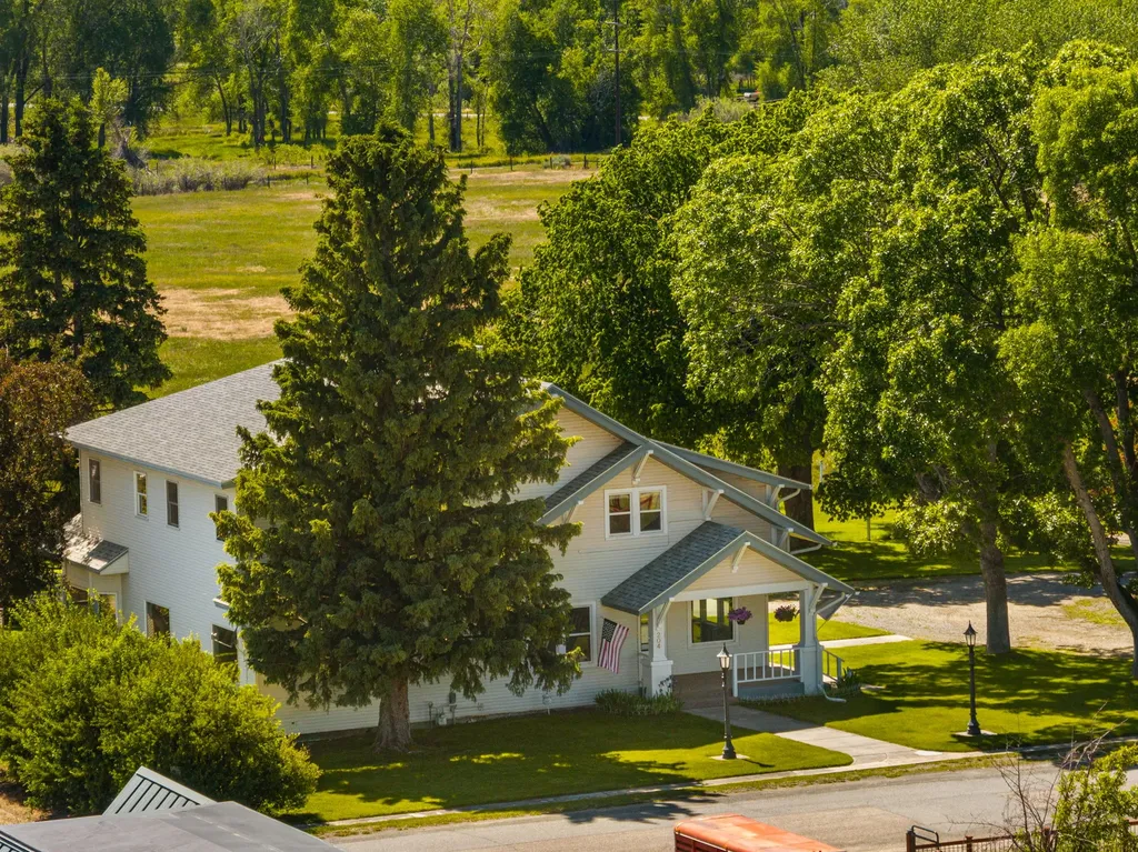 204 Boundary Street Sheridan MT 59749