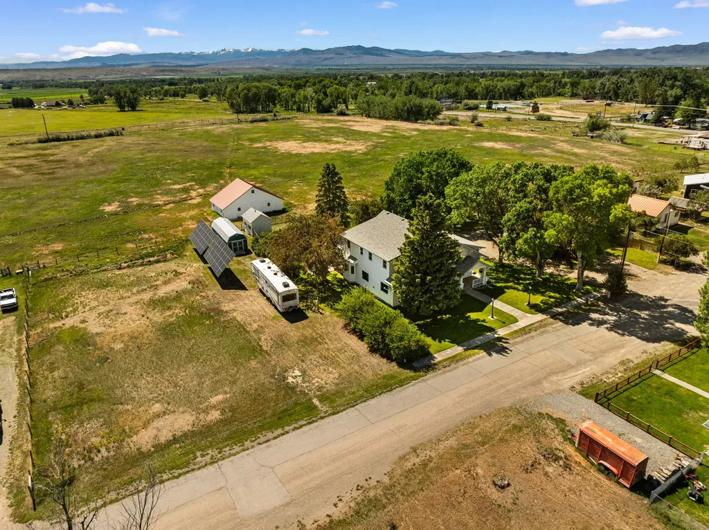 204 Boundary Street Sheridan MT 59749