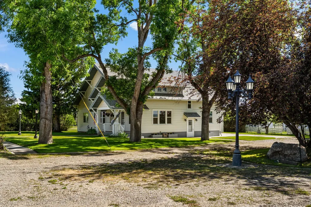 204 Boundary Street Sheridan MT 59749