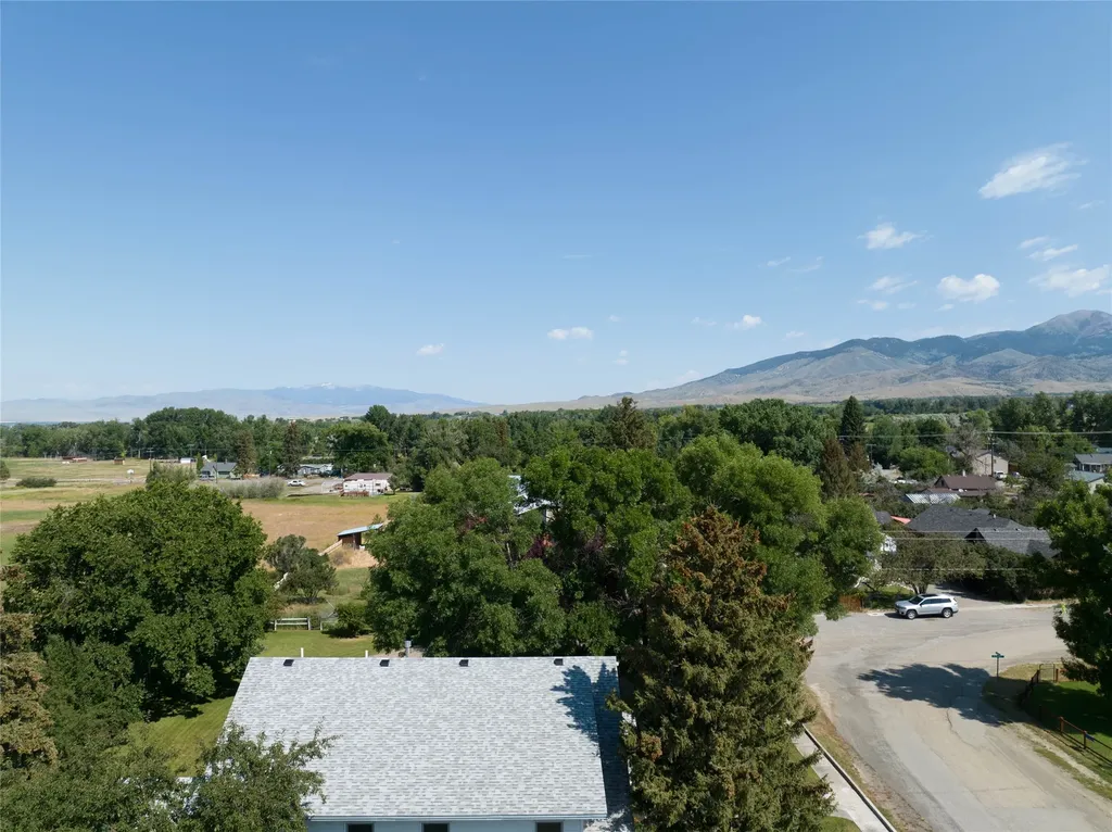 204 Boundary Street Sheridan MT 59749