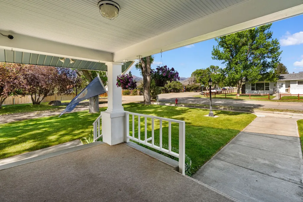 204 Boundary Street Sheridan MT 59749