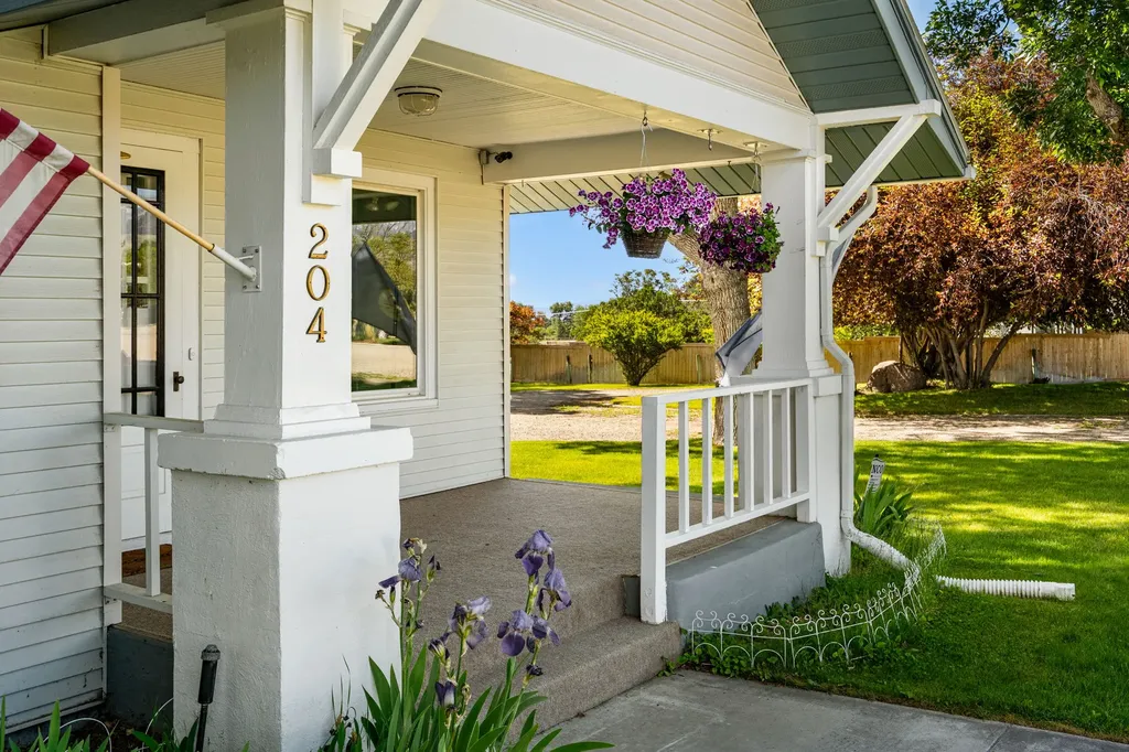 204 Boundary Street Sheridan MT 59749