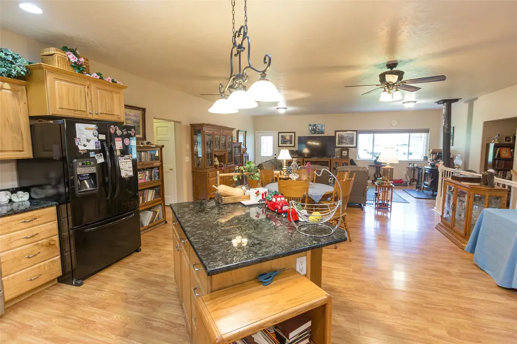 27 Bernie Road Alberton MT 59820