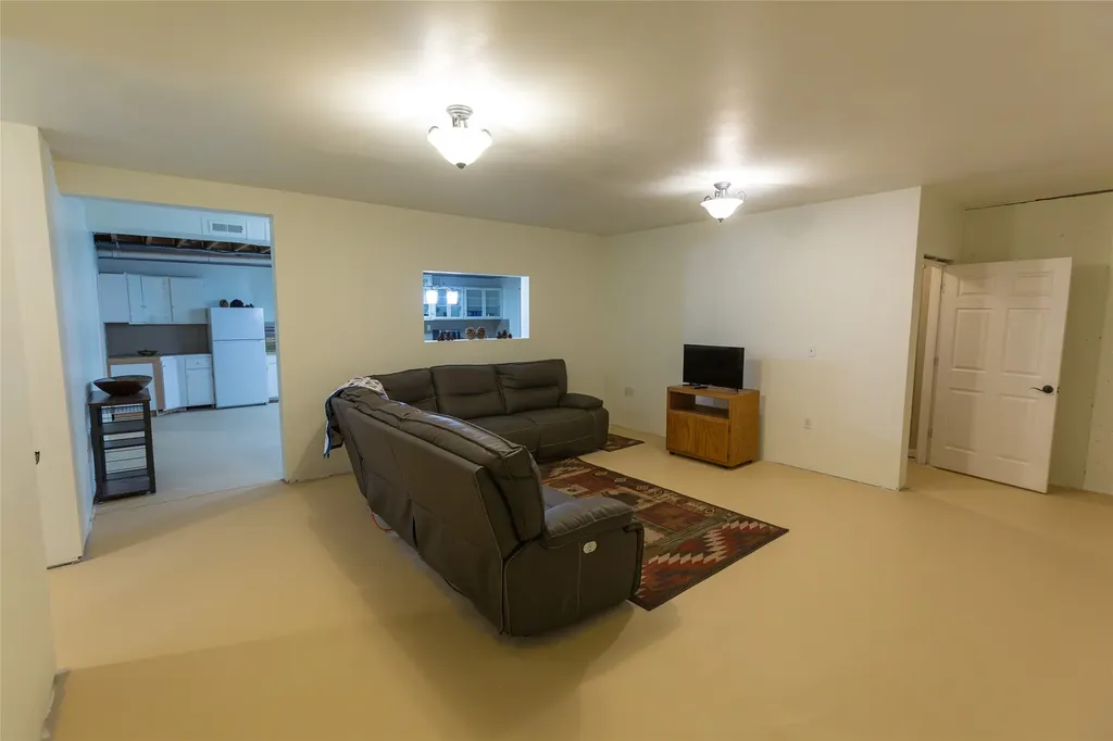 27 Bernie Road Alberton MT 59820
