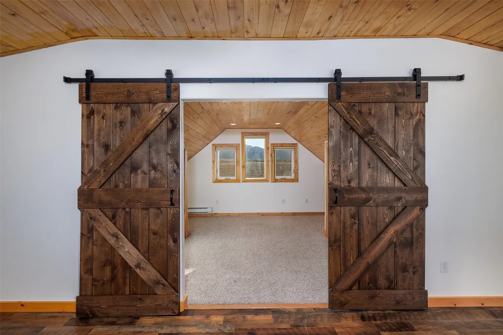 5 Shoshoni Way Pray MT 59065