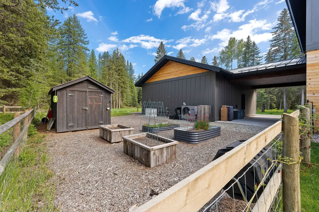 757 Lodgepole Road Whitefish MT 59937