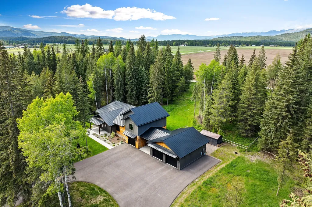 757 Lodgepole Road Whitefish MT 59937